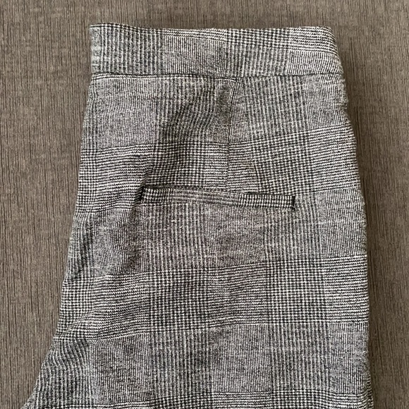 H&M cropped work pants. - Picture 4 of 4